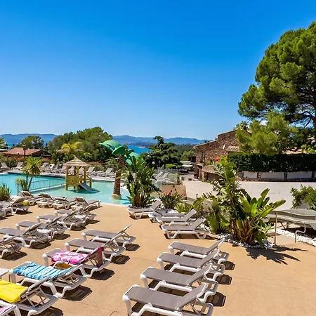A Saint-raphael Avec Piscine Et Vue * Saint-Raphael (Var)